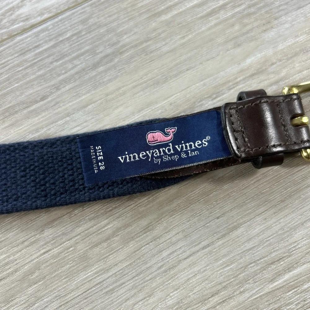 Vineyard Vines Whale Belt Men's Size 28 Pink/ Navy Blue Solid Brass Buckle